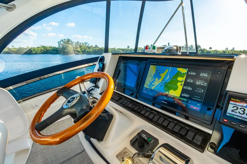 Kismet Yacht Photos Pics 