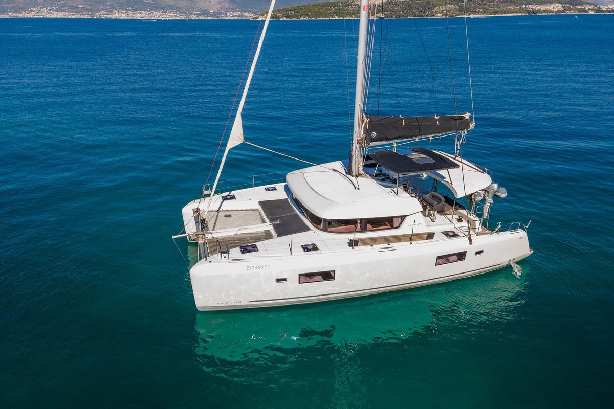 2021 Lagoon 42 