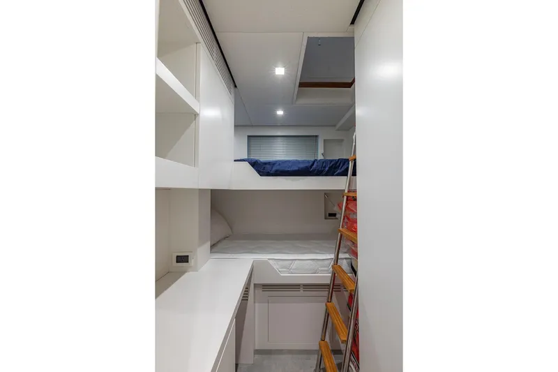 Ciao Yacht Photos Pics Interior of 2025 Pershing GTX 80 yacht with modern bunk beds and sleek design.