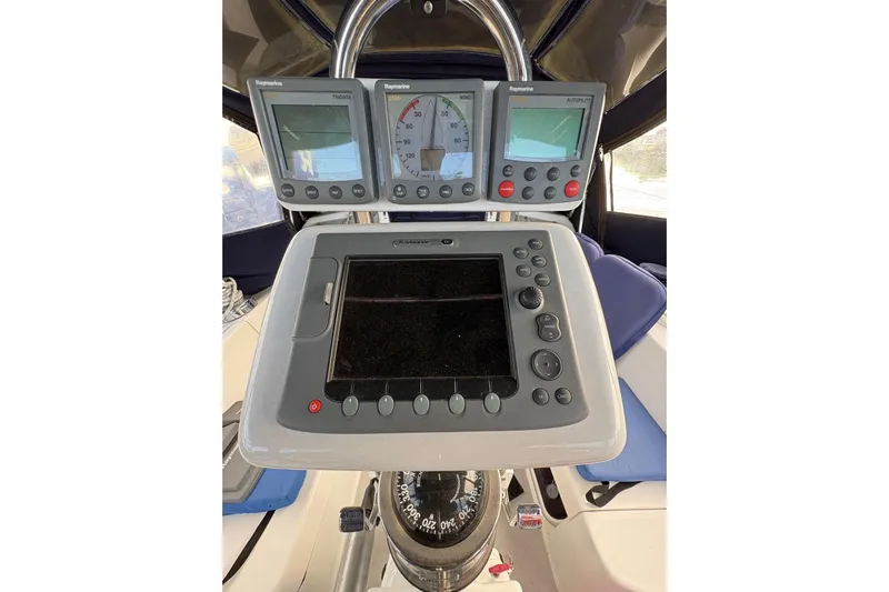 Kindred Spirit Yacht Photos Pics Cockpit navigation instruments on a 2005 Catalina 36 MkII sailboat.