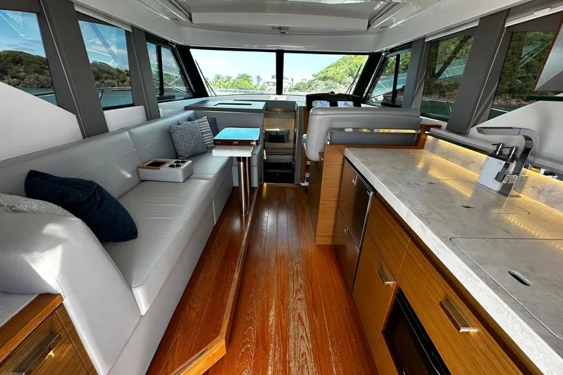  Yacht Photos Pics Interior of 2022 Tiara Yachts C39 Coupe, featuring modern design and luxurious amenities.