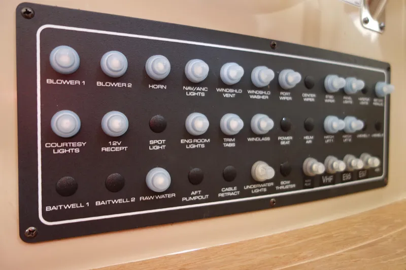 Sea Salt Yacht Photos Pics CIRCUIT BREAKERS AT HELM