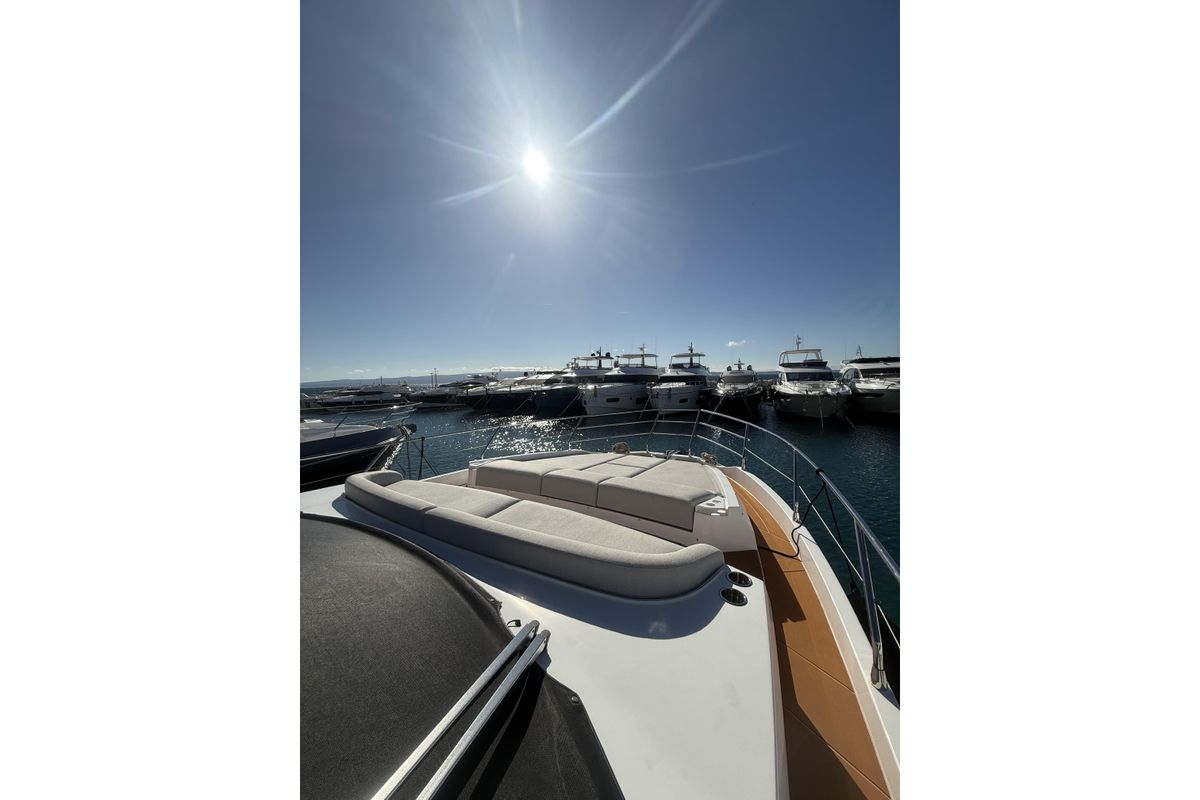 2024 Azimut 55 
