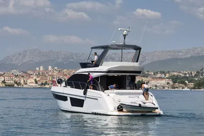 Azimut 53 Fly