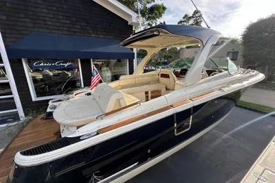 Chris-Craft Launch 31 GT