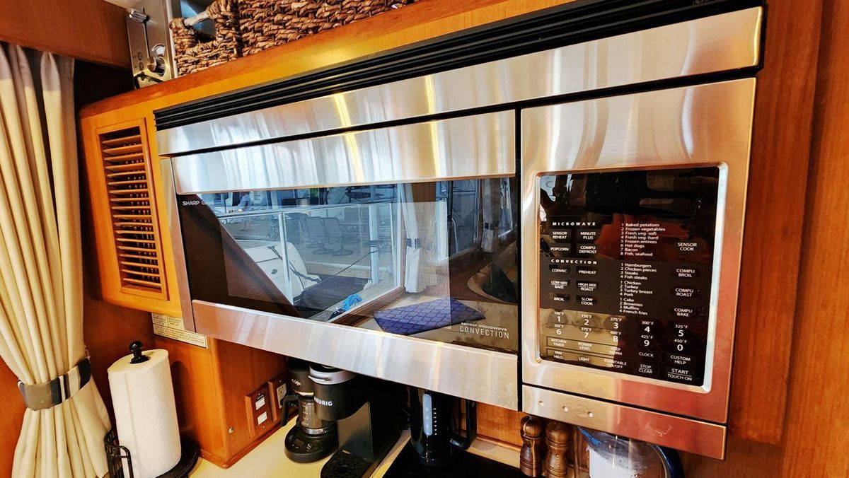 2000 Ocean Alexander 51 
