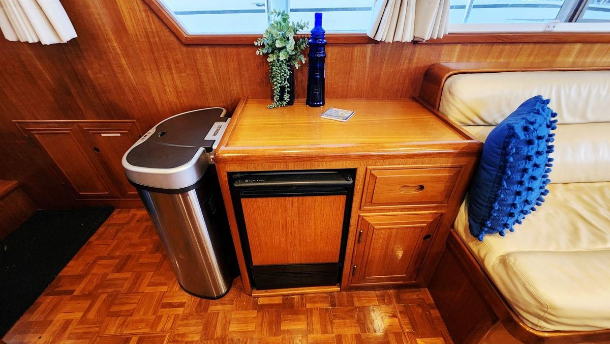 2000 Ocean Alexander 51 