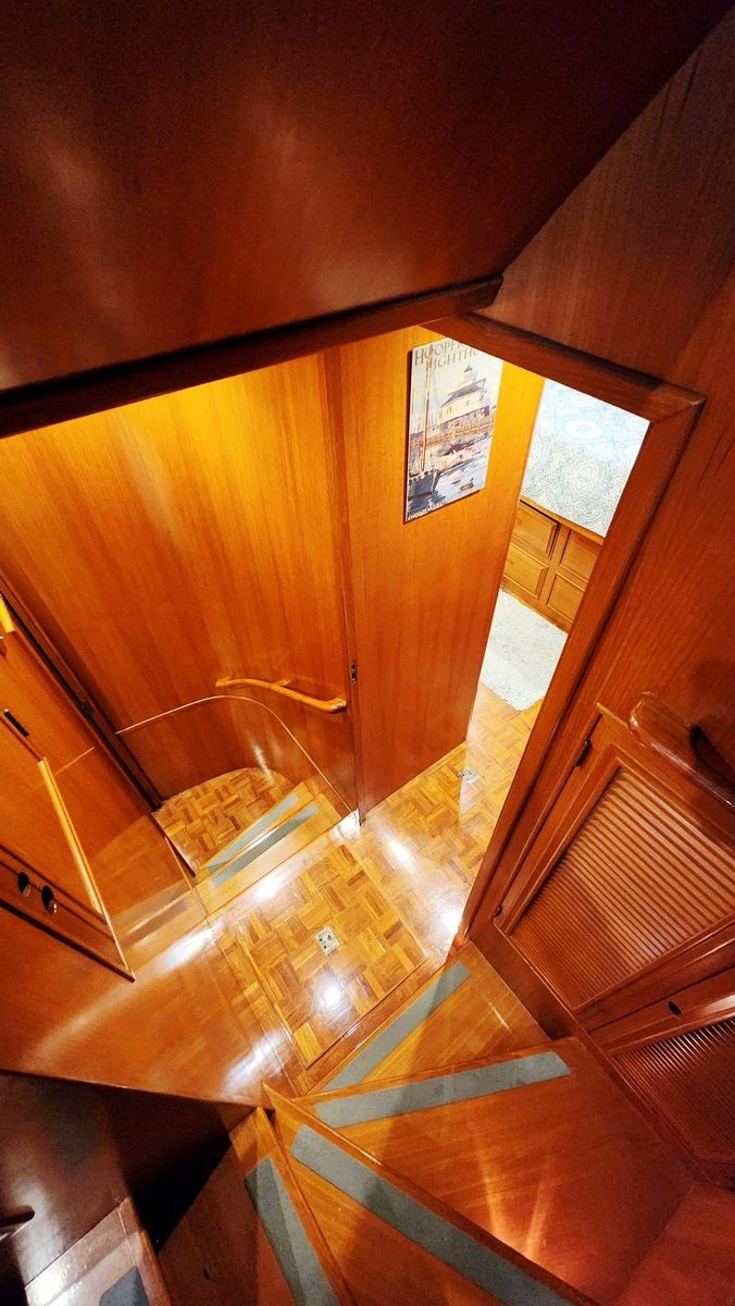 2000 Ocean Alexander 51 