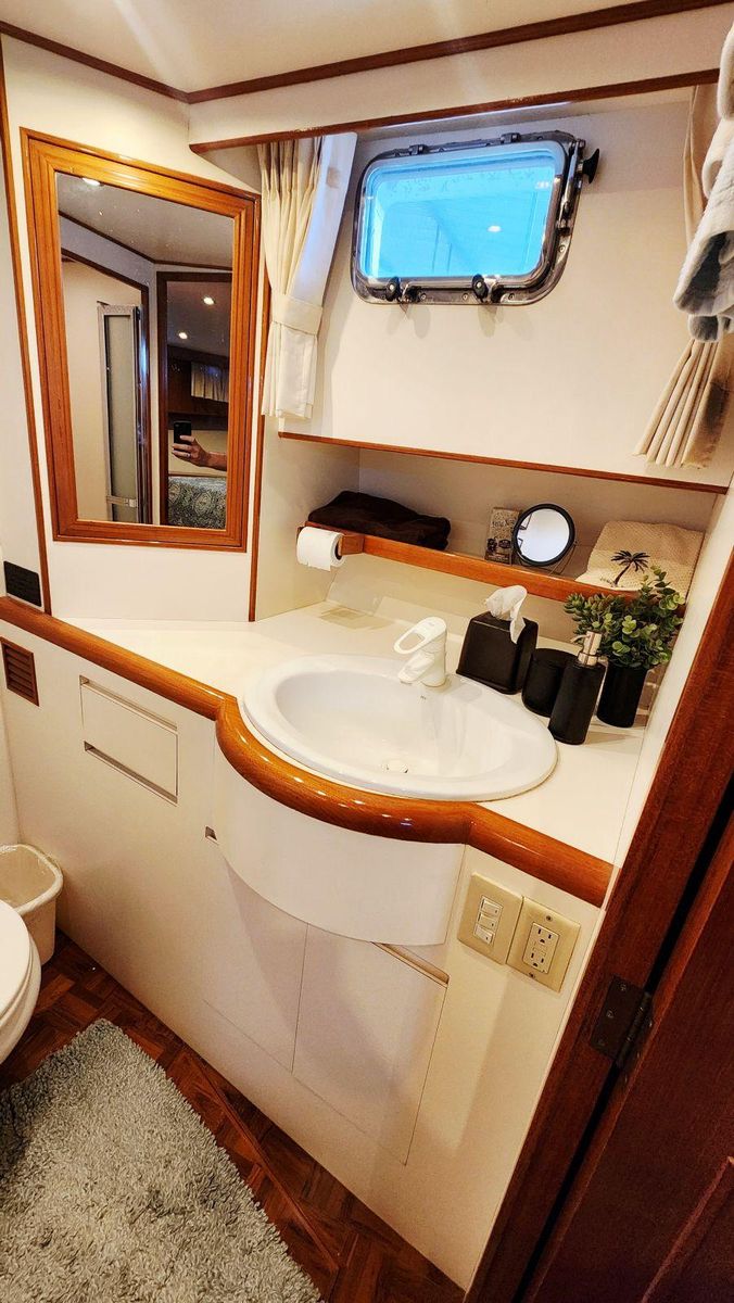 2000 Ocean Alexander 51 