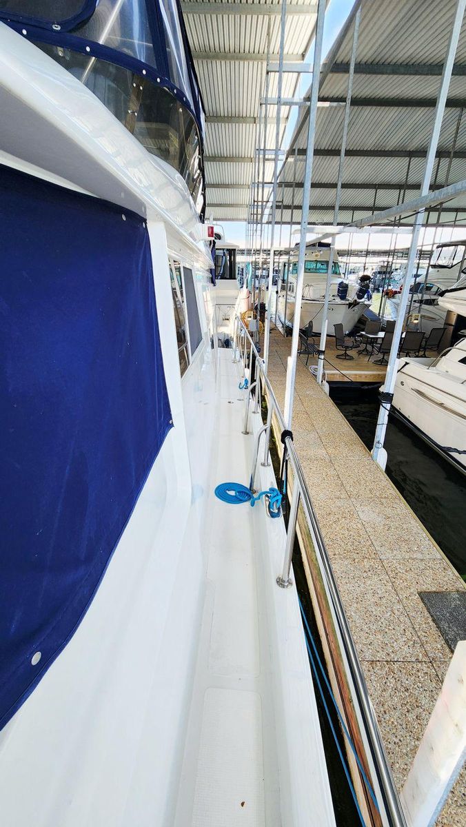 2000 Ocean Alexander 51 