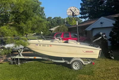Boston Whaler 130 Sport