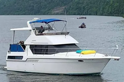 Carver 350 Aft Cabin