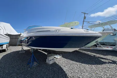 Sea Ray 220 Sundeck