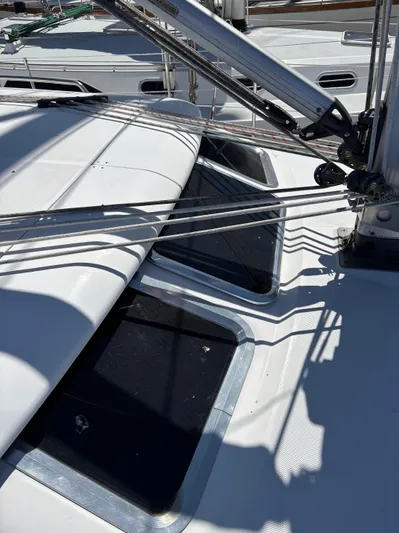 Lucky Dog Too Yacht Photos Pics 2008 Hunter 41 DS sailboat deck with rigging and windows.