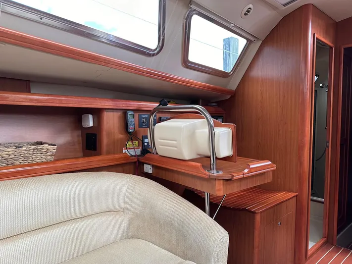 Lucky Dog Too Yacht Photos Pics 