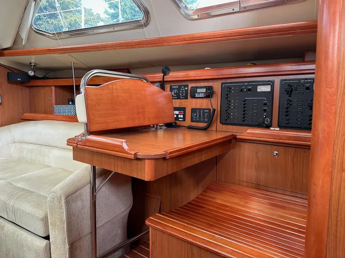 Lucky Dog Too Yacht Photos Pics 