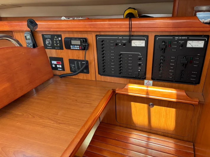 Lucky Dog Too Yacht Photos Pics 