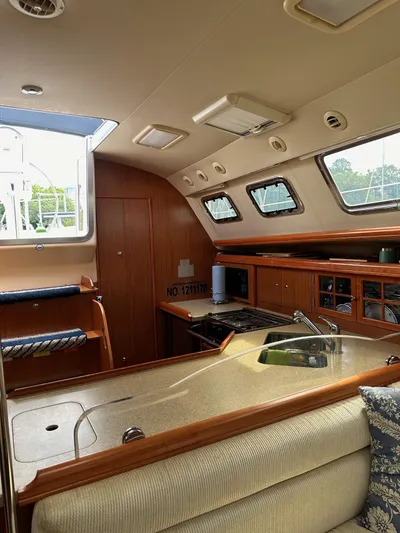 Lucky Dog Too Yacht Photos Pics 