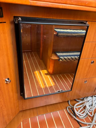 Lucky Dog Too Yacht Photos Pics 