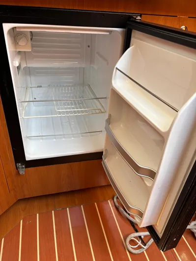 Lucky Dog Too Yacht Photos Pics 