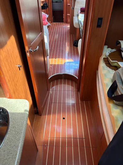 Lucky Dog Too Yacht Photos Pics 