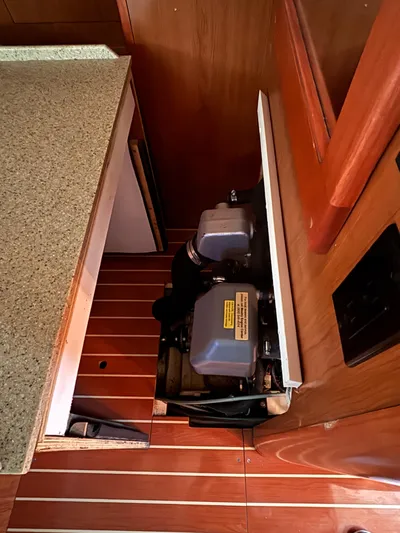 Lucky Dog Too Yacht Photos Pics 