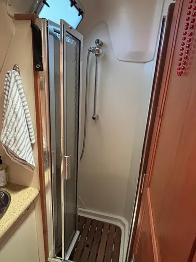 Lucky Dog Too Yacht Photos Pics 