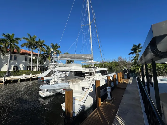 The Lazy Tarpon Yacht Photos Pics 