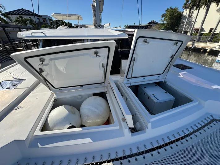 The Lazy Tarpon Yacht Photos Pics 