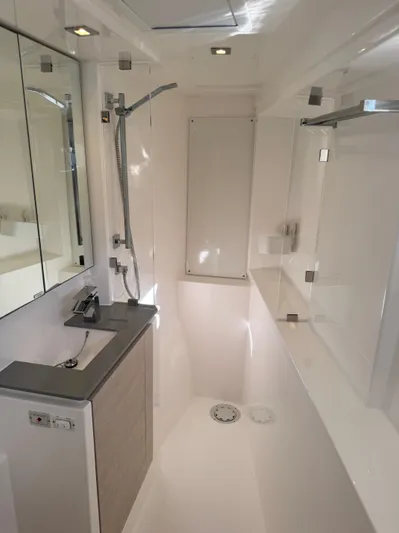 The Lazy Tarpon Yacht Photos Pics 