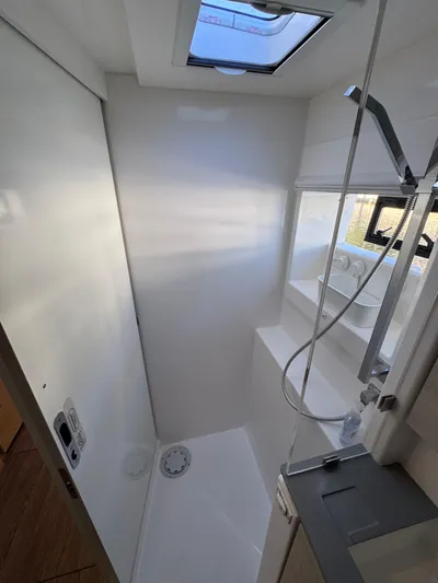 The Lazy Tarpon Yacht Photos Pics 