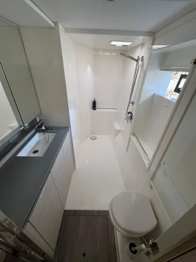 The Lazy Tarpon Yacht Photos Pics 