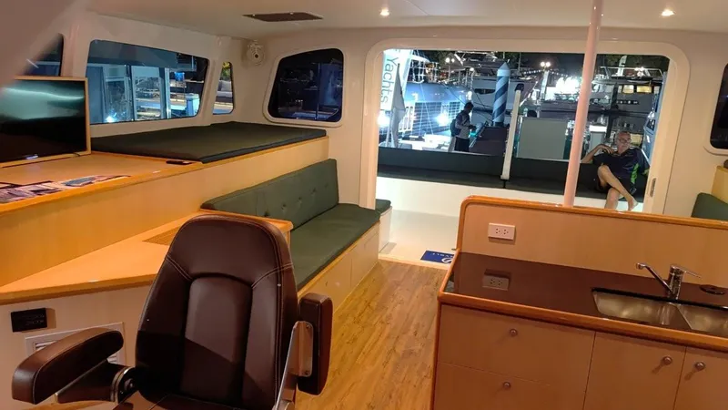 Vamoose II Yacht Photos Pics Rapido 500 ECO Power Cat