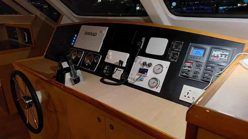 Vamoose II Yacht Photos Pics Rapido 500 ECO Power Cat