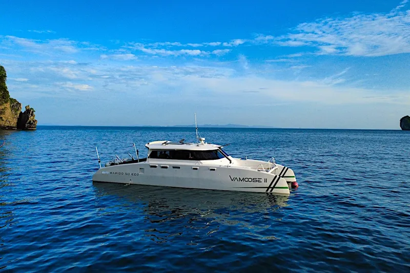 Vamoose II Yacht Photos Pics Rapido 500 ECO Power Cat