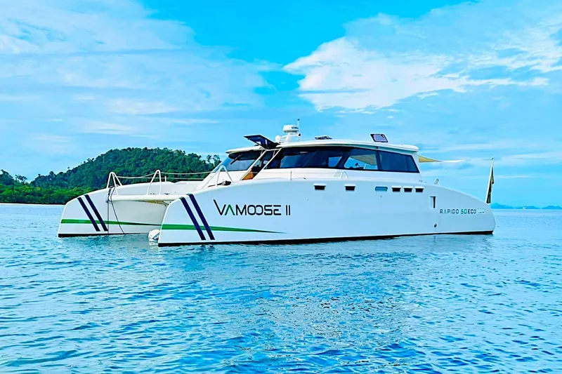 Vamoose II Yacht Photos Pics Rapido 500 ECO Power Cat