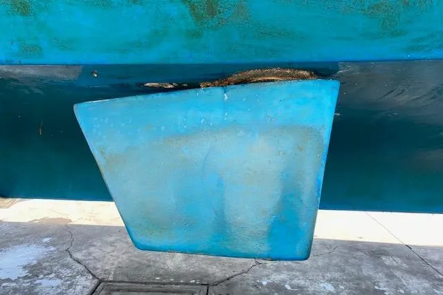 All The Way Yacht Photos Pics Bottom view of 1984 Hartman-Palmer 60 Flush Deck Motor Yacht hull.