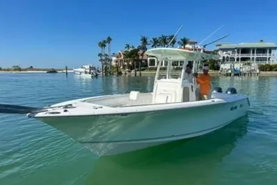 2014 Sea Hunt Gamefish 27 Forward Seating