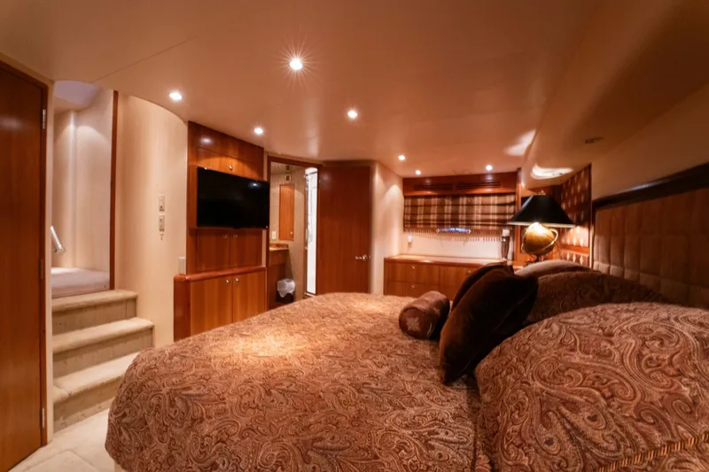 Dr. Dark Yacht Photos Pics 