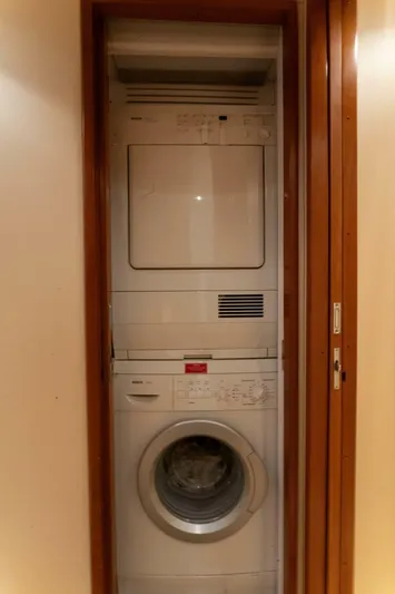 Dr. Dark Yacht Photos Pics 