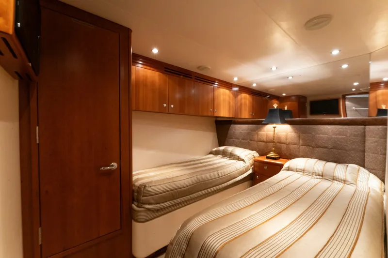 Dr. Dark Yacht Photos Pics 