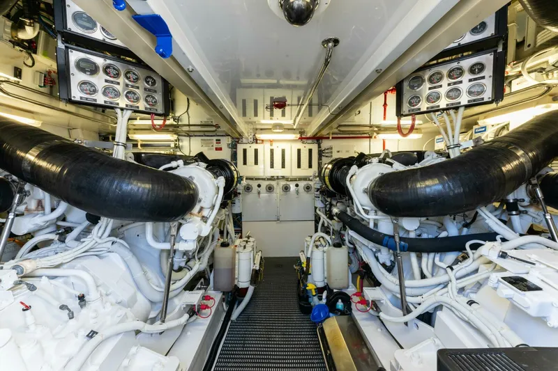 Dr. Dark Yacht Photos Pics 