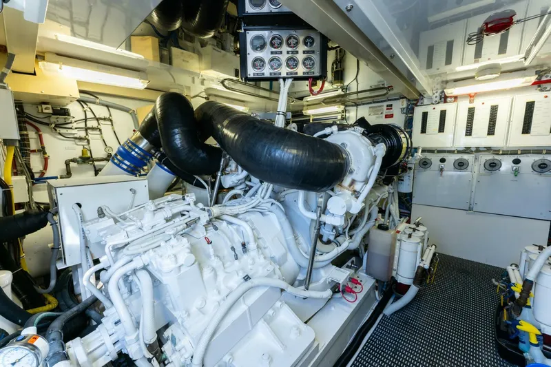 Dr. Dark Yacht Photos Pics 