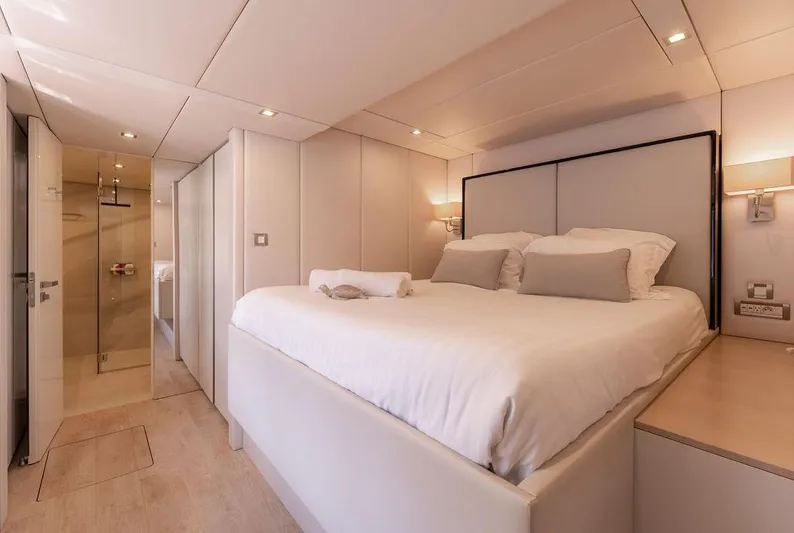 Rosa Del Mar Yacht Photos Pics Luxurious bedroom interior on 2017 Sunreef Supreme 68 yacht with modern design.