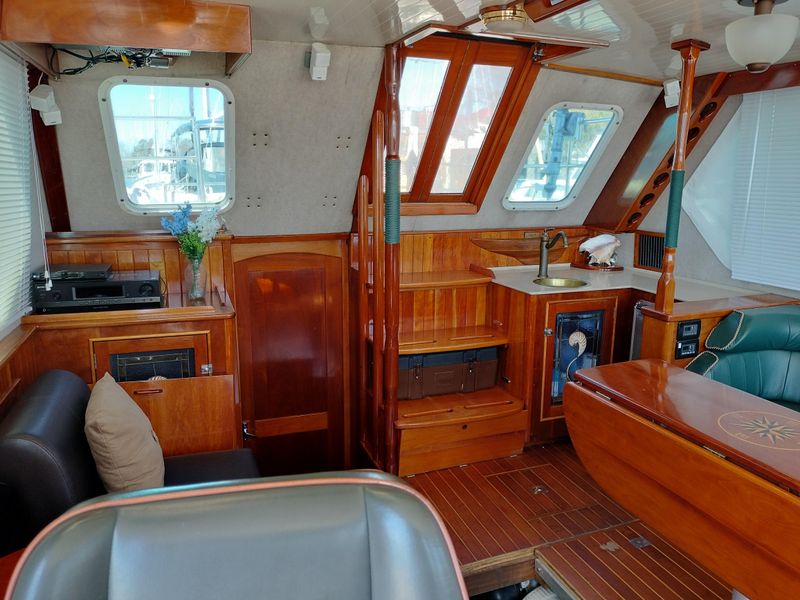 2006 Shannon Fast Trawler