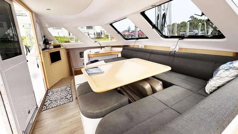Honu Kai Yacht Photos Pics 