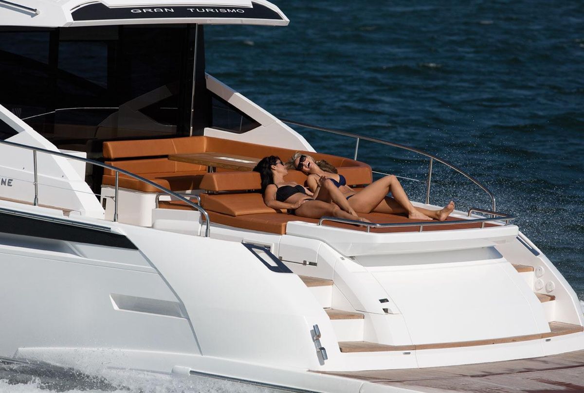 2018 Fairline 63 