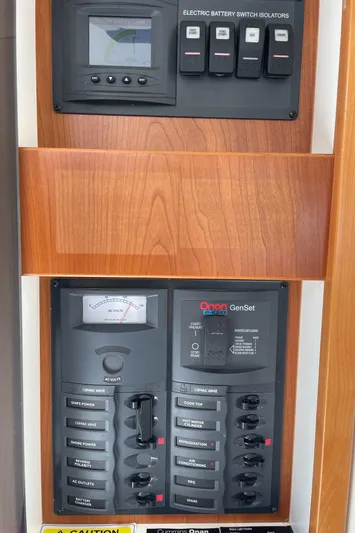 Esquire Yacht Photos Pics 