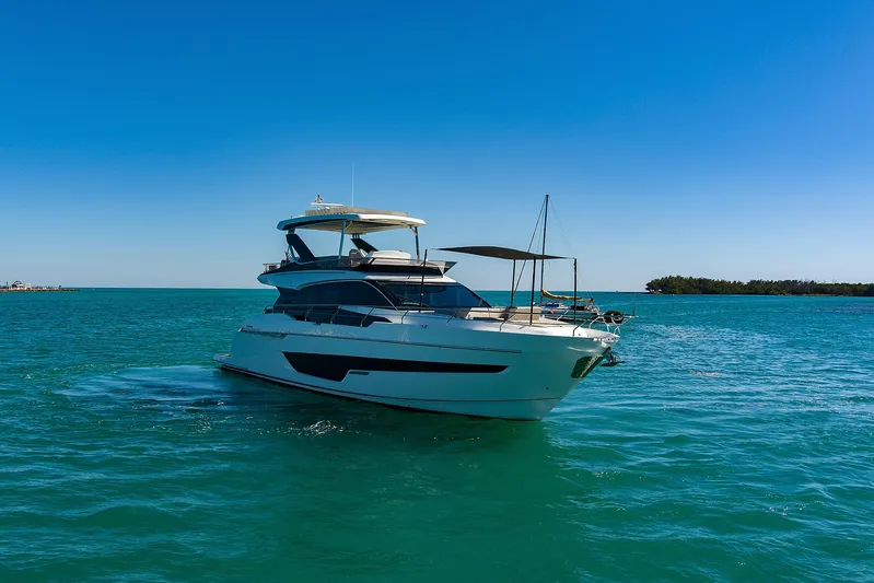 Raw Wave Yacht Photos Pics 