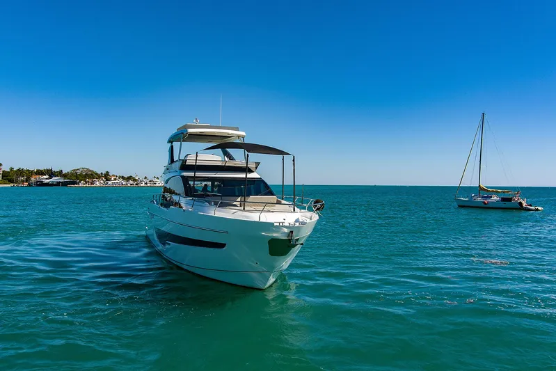 Raw Wave Yacht Photos Pics 